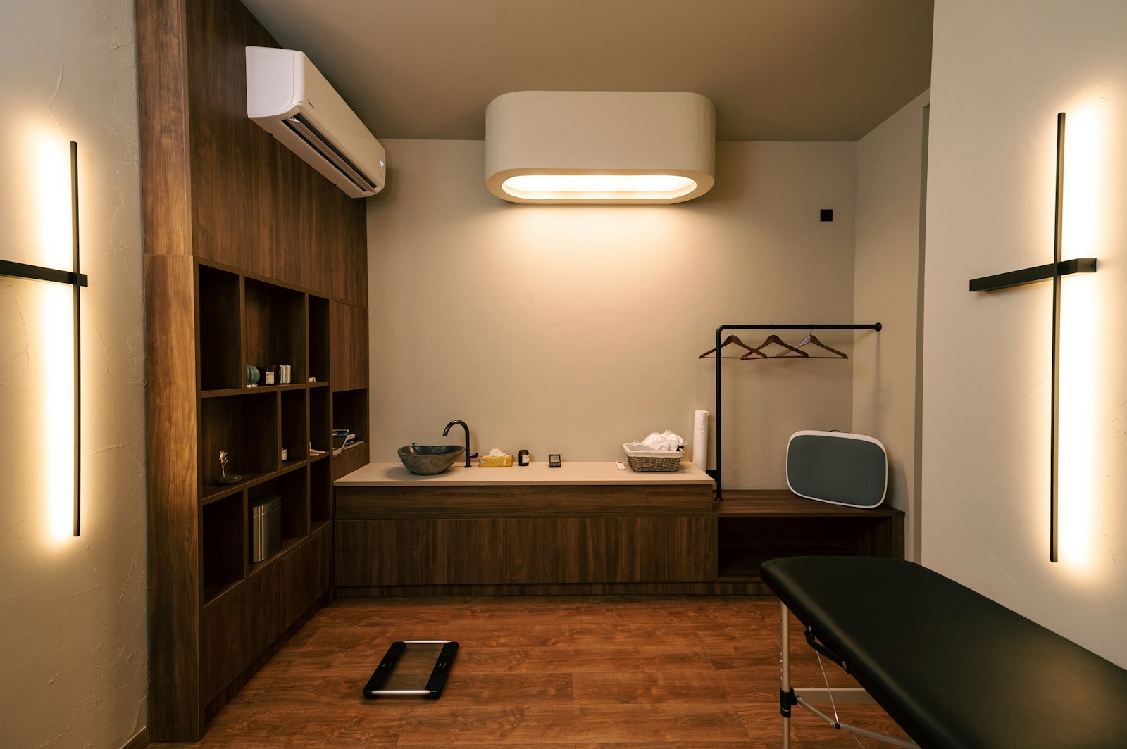 Cabinet medical, interior luminos